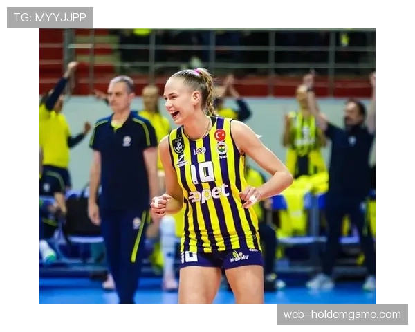 欧冠女排四分之一决赛次回合，诺瓦拉3-2惊天逆转费内巴切晋级